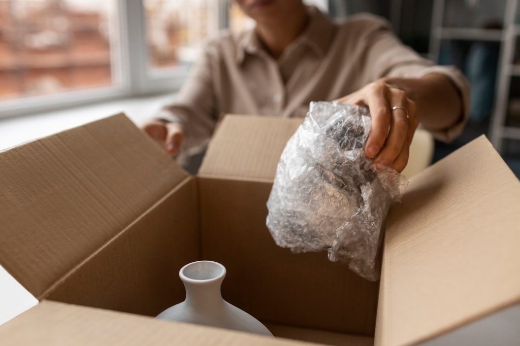 نحوه بسته بندی وسایل شکستنی